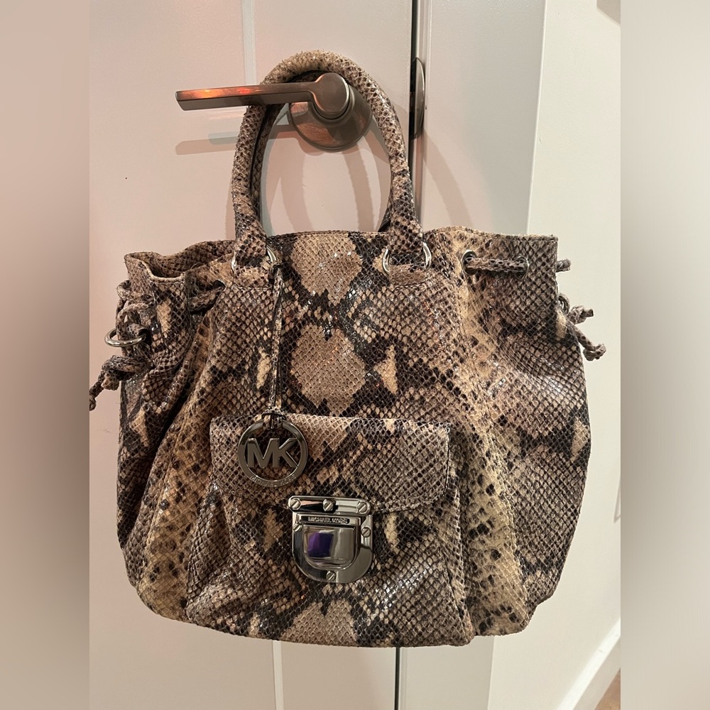 Michael kors snakeskin print leather handbag. New